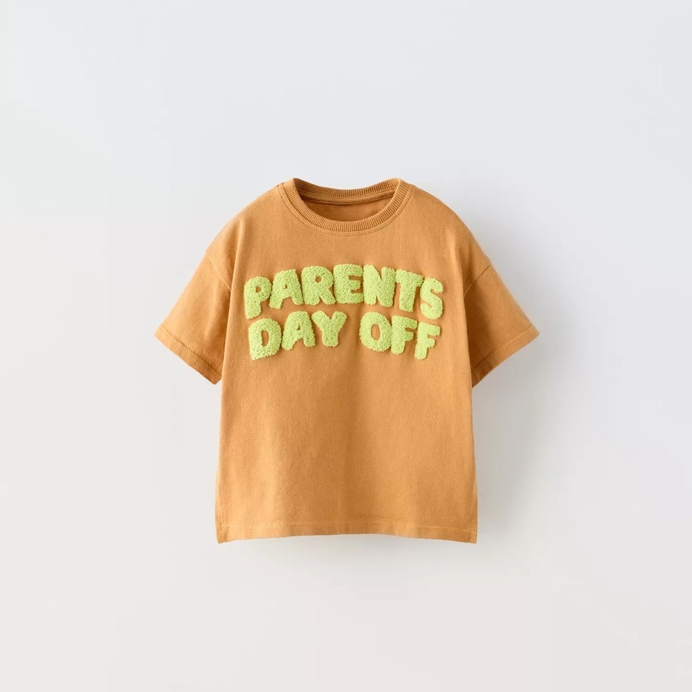 Zara - T-SHIRT WITH TEXT AND RUFFLY TRIM “PARENTS DAY OFF”